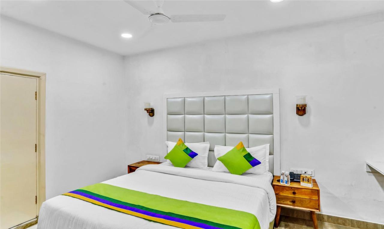 Hotel Hinduja Mehrangarh Fort Джодпур Екстериор снимка