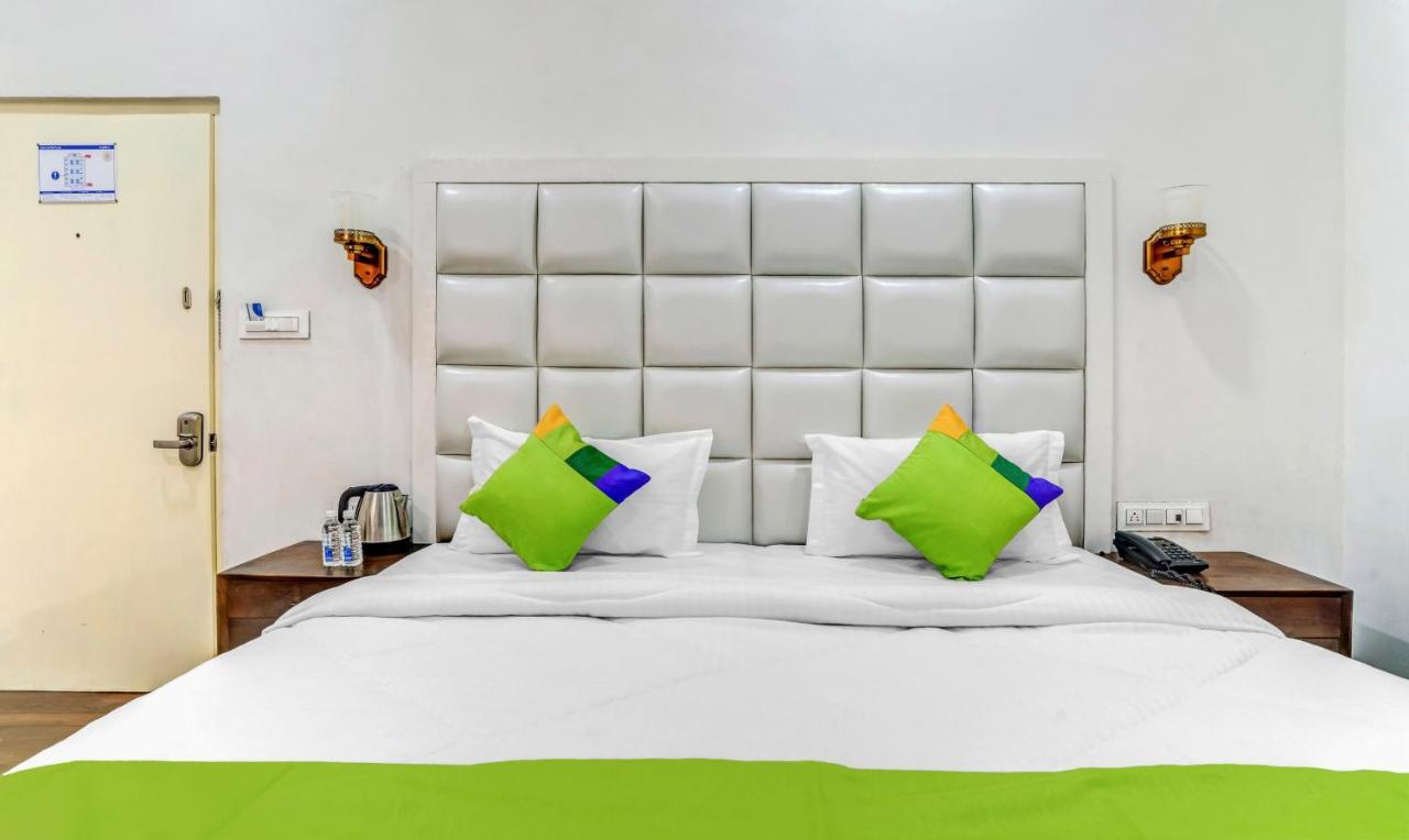 Hotel Hinduja Mehrangarh Fort Джодпур Екстериор снимка