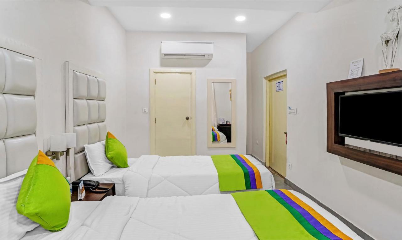 Hotel Hinduja Mehrangarh Fort Джодпур Екстериор снимка