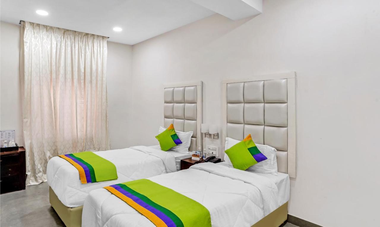 Hotel Hinduja Mehrangarh Fort Джодпур Екстериор снимка