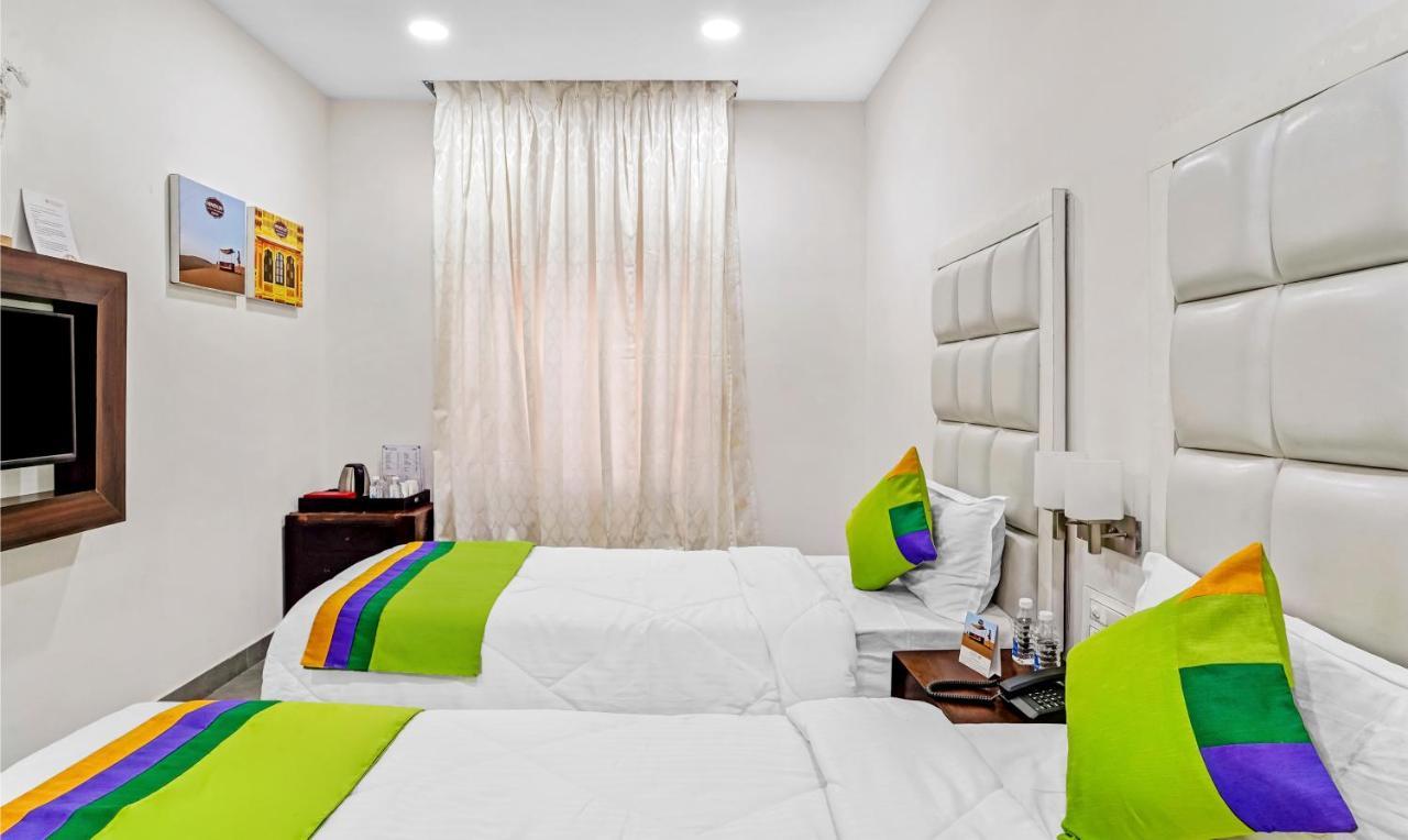 Hotel Hinduja Mehrangarh Fort Джодпур Екстериор снимка