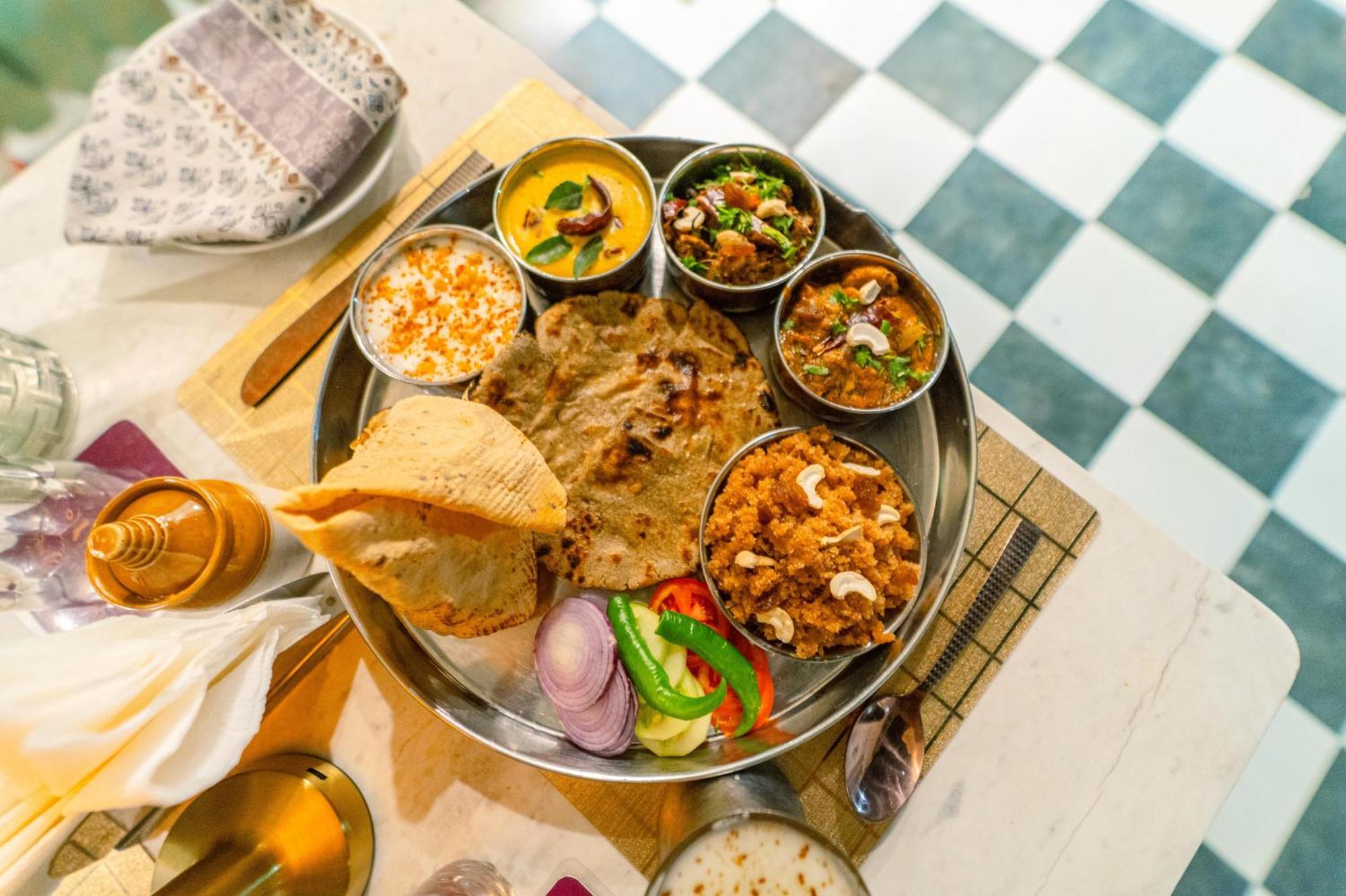 Hotel Hinduja Mehrangarh Fort Джодпур Екстериор снимка