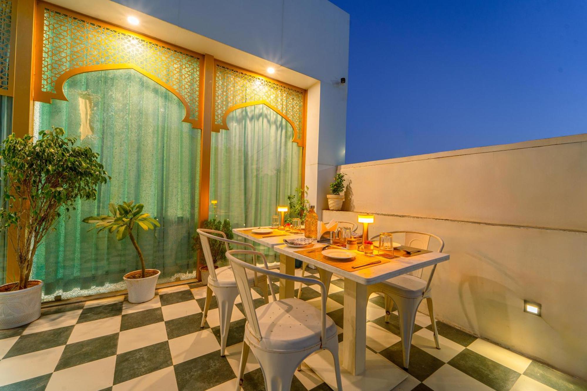 Hotel Hinduja Mehrangarh Fort Джодпур Екстериор снимка