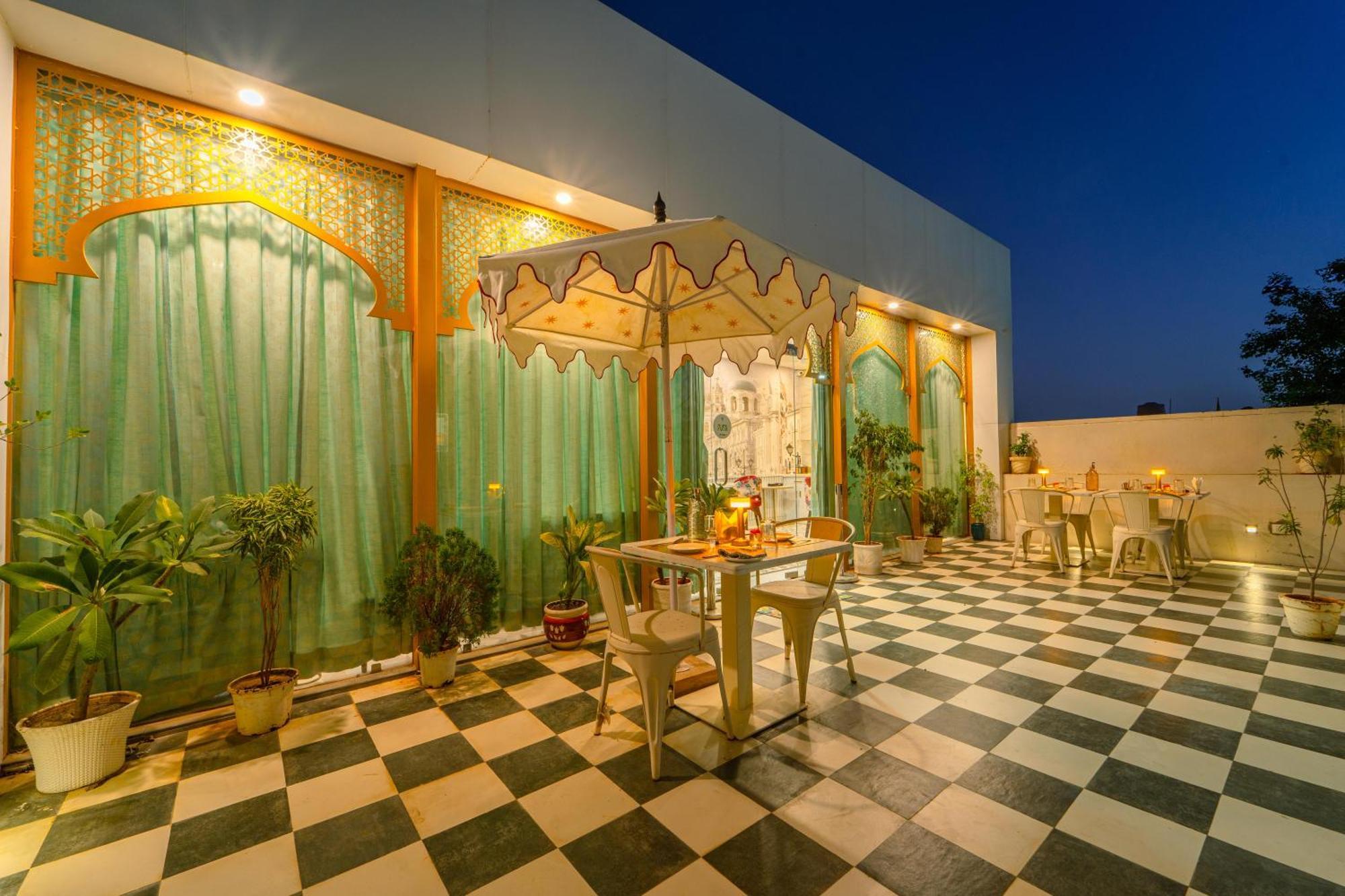 Hotel Hinduja Mehrangarh Fort Джодпур Екстериор снимка